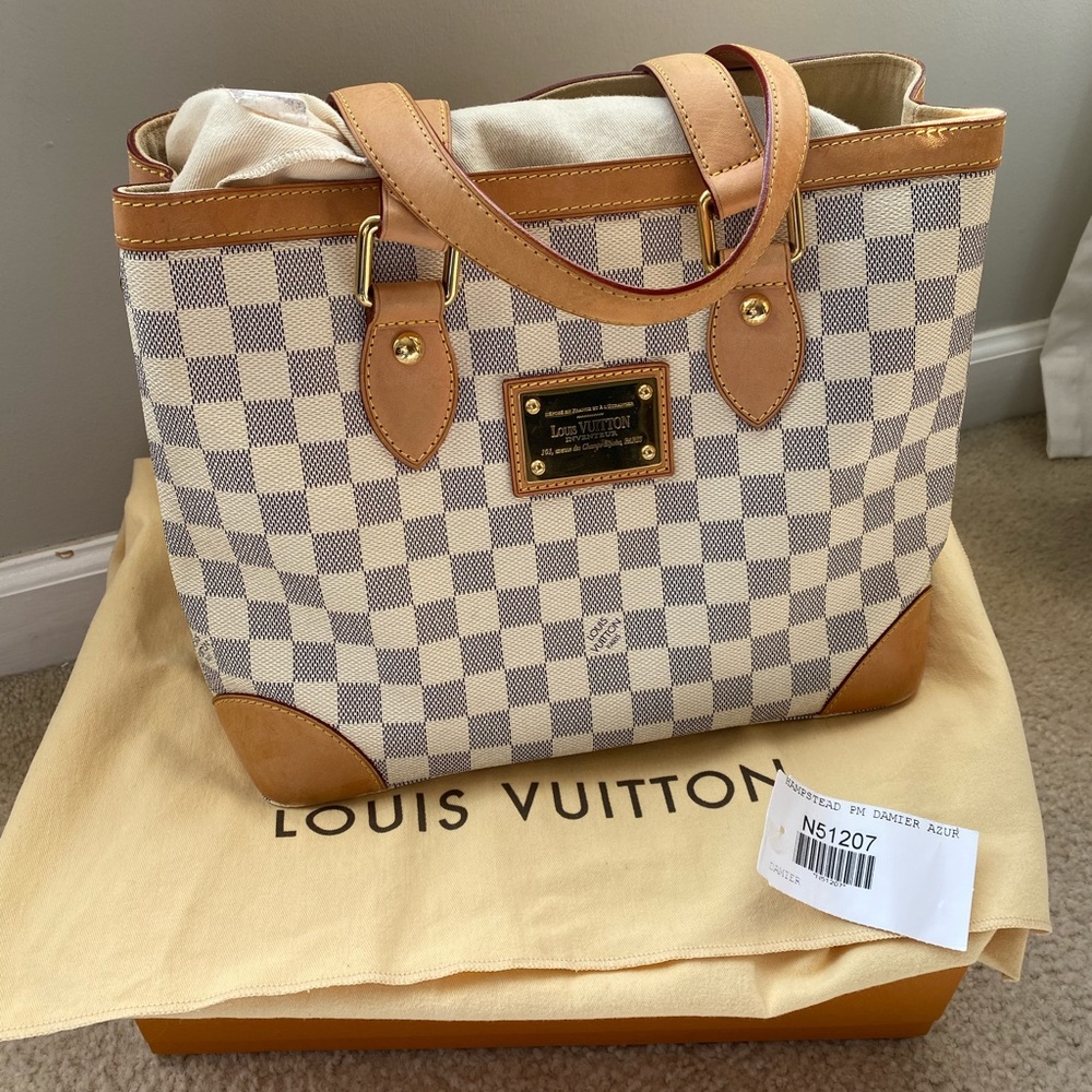 Louis Vuitton damier shoulder bag